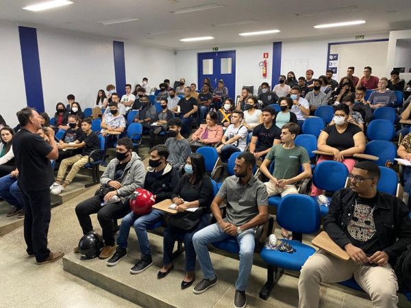 Início das aulas do projeto Trilhas de Futuro na CNEC Unaí