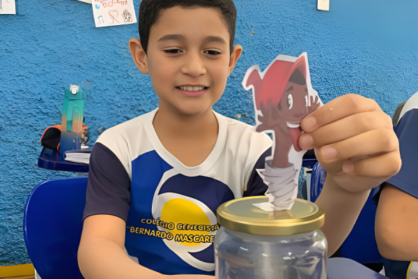 A Magia do Saci-Pererê Ganha Vida no Colégio CNEC