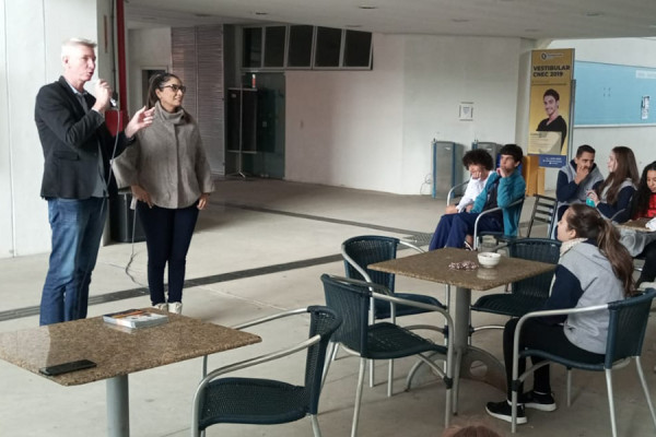 Ted Hall CNEC Joinville - Profissões