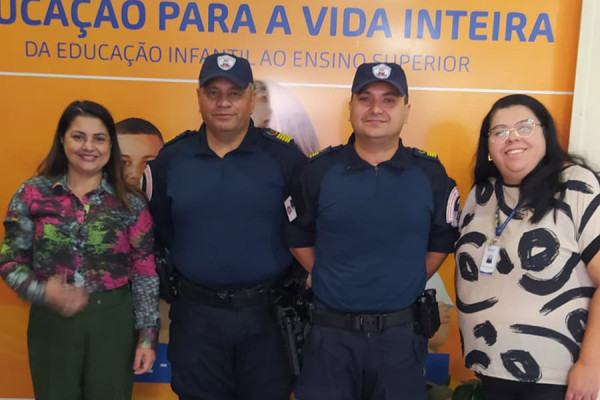 Colégio Gensa promove palestra sobre respeito e segurança