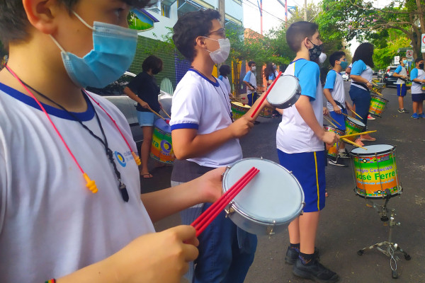 Aulas de Bateria e Percussão Popular