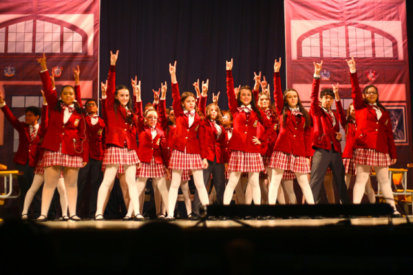 Colégio realiza projetos artísticos e esportivos que movimentam Uberaba