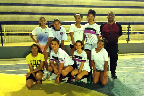 CNEC lança escola de futsal em Lavras