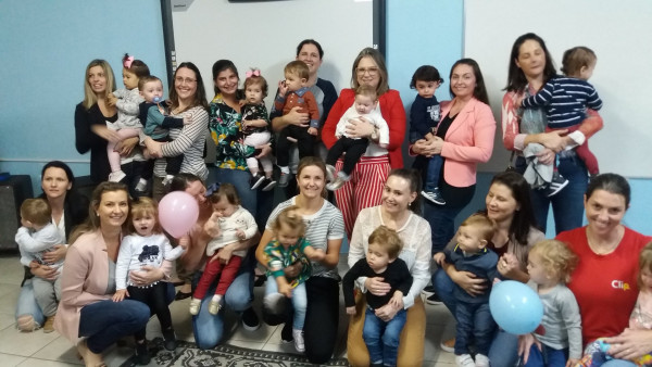 Programação do Dias Das Mães repleto de carinho no CNEC Mário Quintana