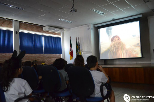 Turmas de 1º ano iniciam estudo sobre a Pré - História