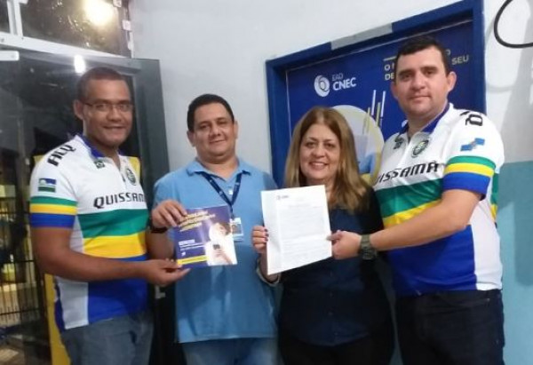 Polo EAD CNEC Quissamã fecha convênio com ACQ